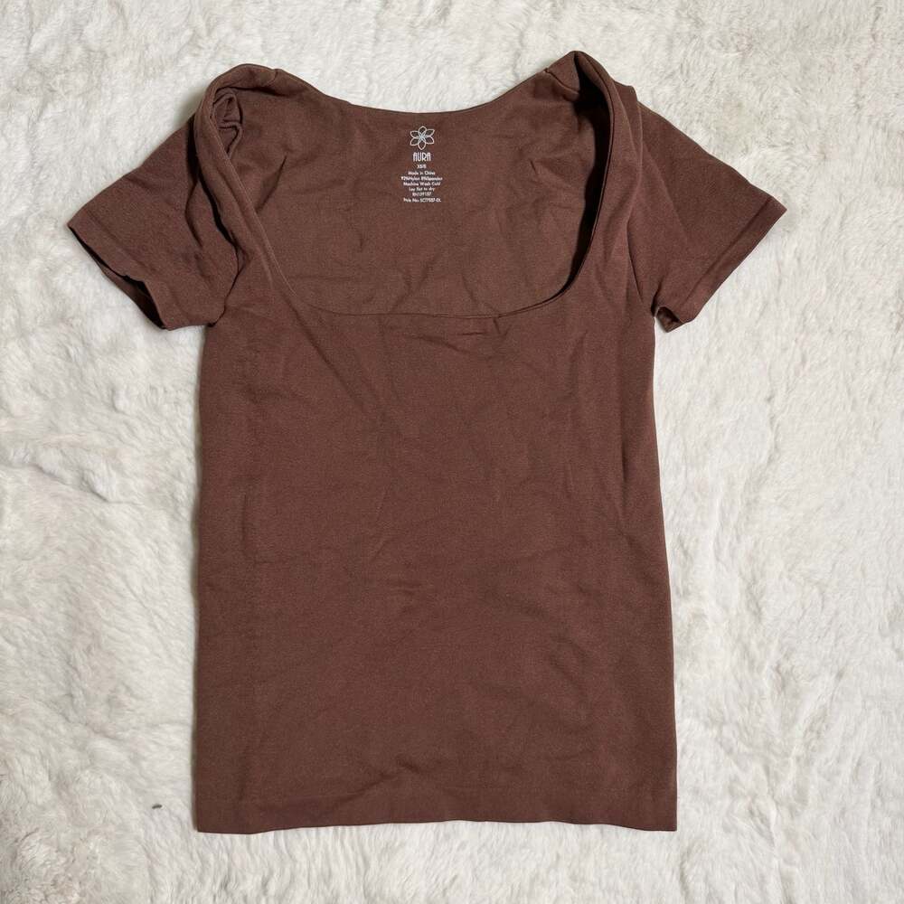 Aura Seamless Short Sleeve Square Neck Top in Brown